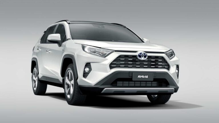   2026 Toyota RAV4 Hybrid Pictures